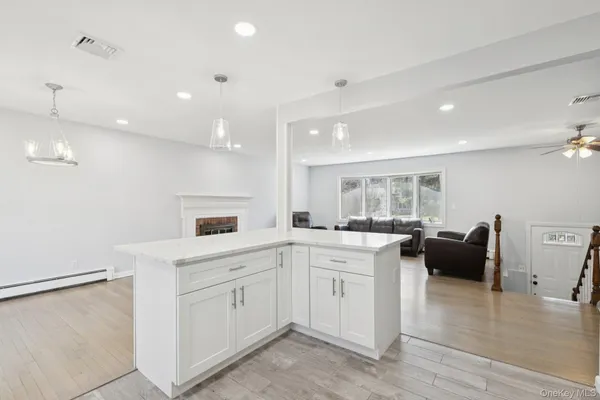 $725,000 | 159 Chestnut Circle, Northport, NY 11768