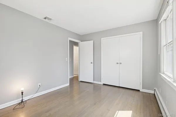 $725,000 | 159 Chestnut Circle, Northport, NY 11768