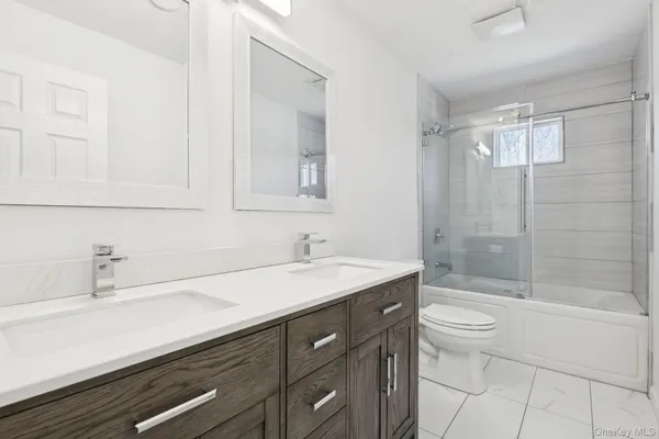 $725,000 | 159 Chestnut Circle, Northport, NY 11768