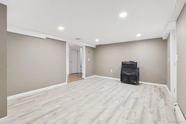 $725,000 | 159 Chestnut Circle, Northport, NY 11768