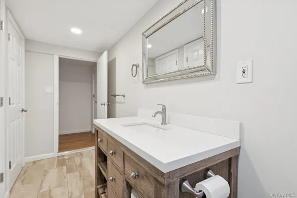 $725,000 | 159 Chestnut Circle, Northport, NY 11768