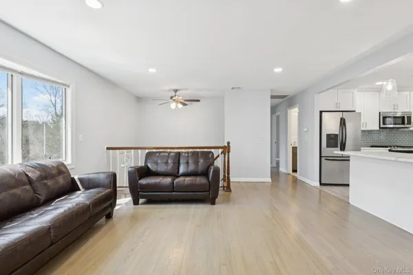 $725,000 | 159 Chestnut Circle, Northport, NY 11768