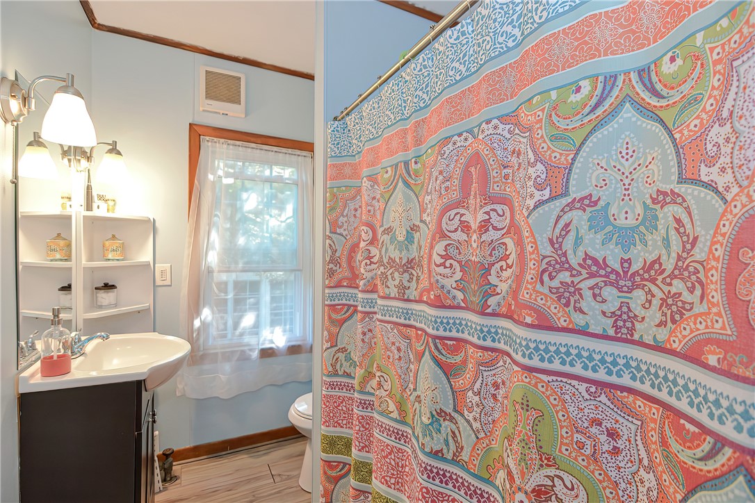 36 Mt Hope Avenue Providence, RI 02906 - Photo 19 of 38