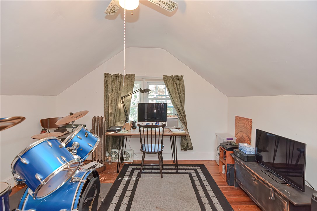 36 Mt Hope Avenue Providence, RI 02906 - Photo 27 of 38