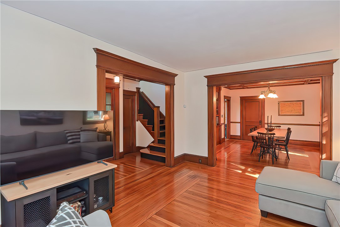 36 Mt Hope Avenue Providence, RI 02906 - Photo 5 of 38