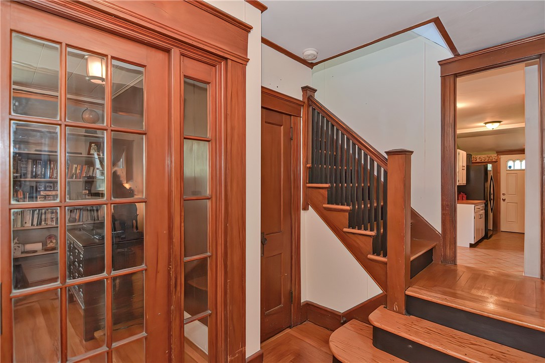 36 Mt Hope Avenue Providence, RI 02906 - Photo 10 of 38