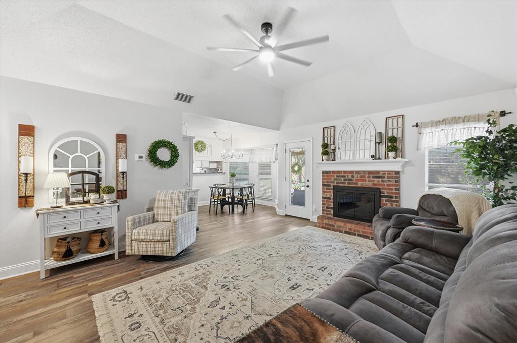 1329 Ridge Drive Midlothian, TX 76065 - Photo 4 of 30