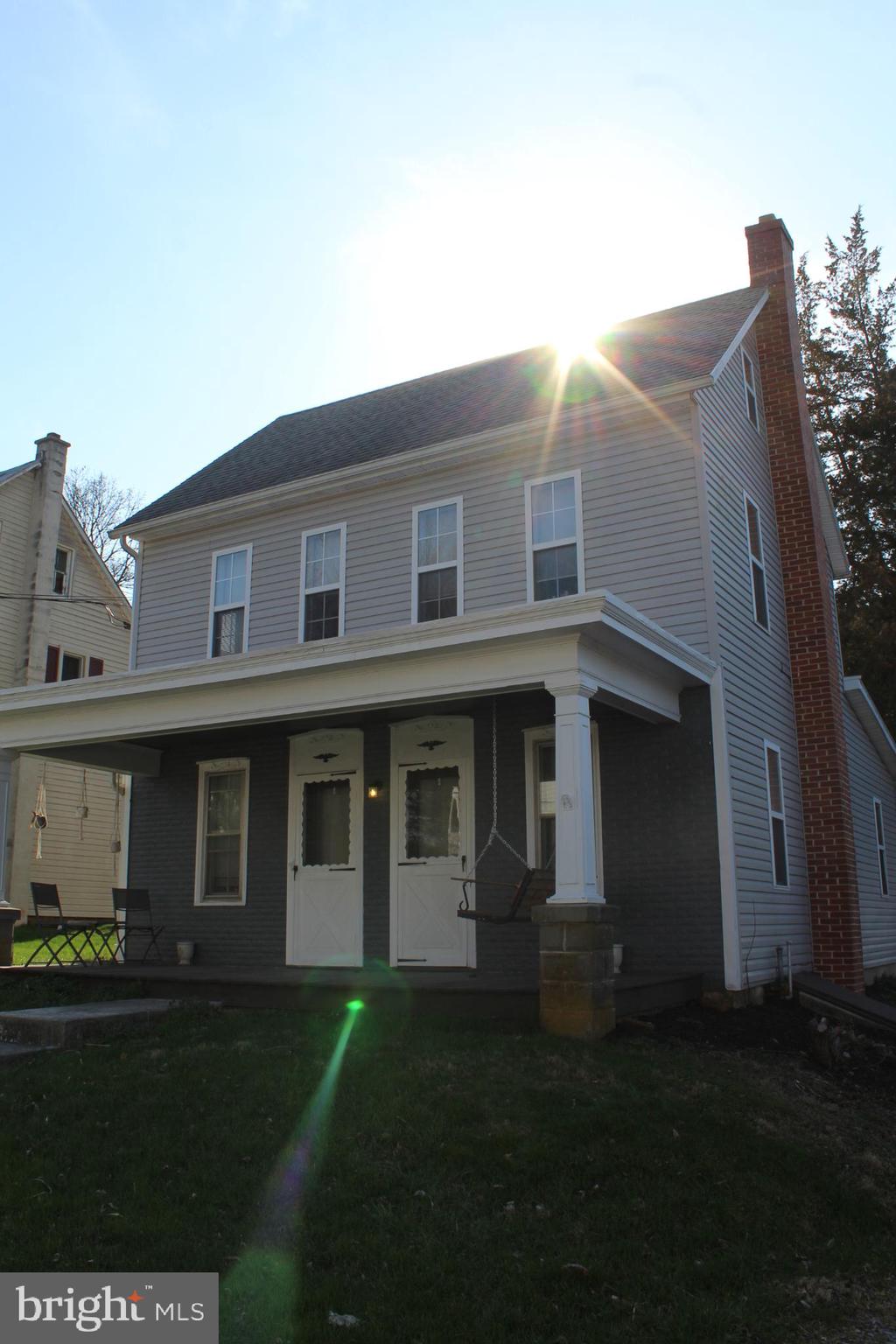 935 Maple Street Lititz, PA 17543 - Photo 1 of 38
