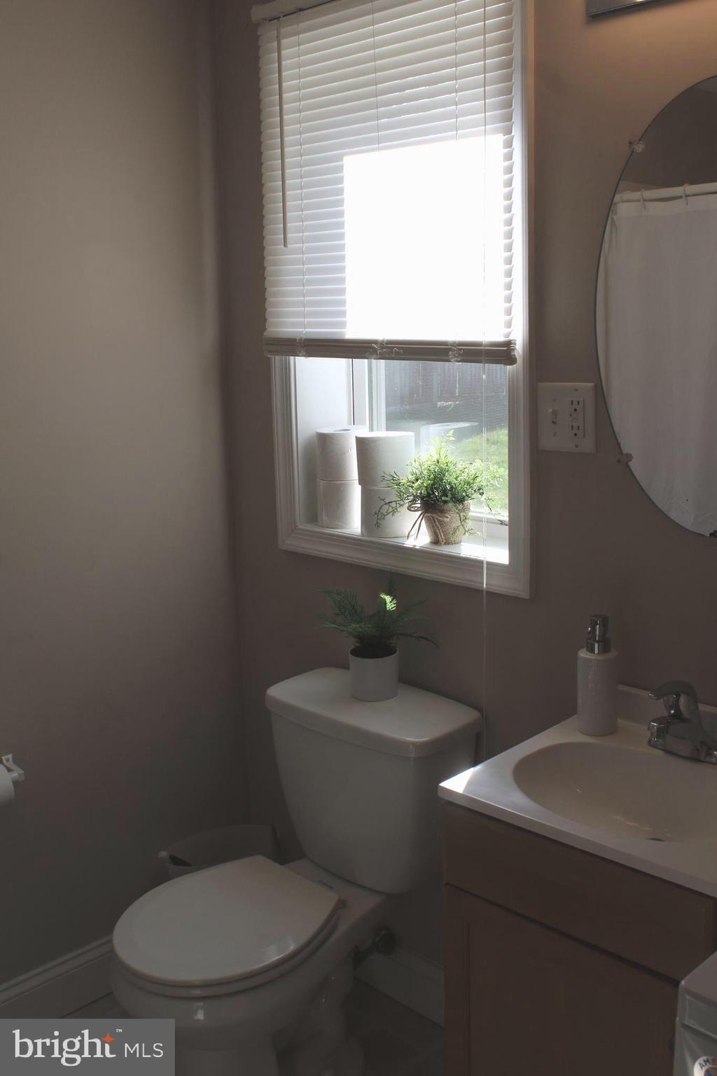 935 Maple Street Lititz, PA 17543 - Photo 28 of 38