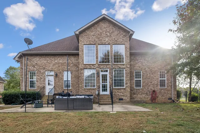 $575,000 | 509 Garden City Drive, Murfreesboro, TN 37127