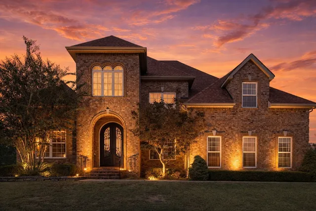 $575,000 | 509 Garden City Drive, Murfreesboro, TN 37127