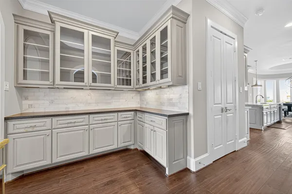 $1,764,999 | 6806 West Warwick Lake Lane, Spring, TX 77389