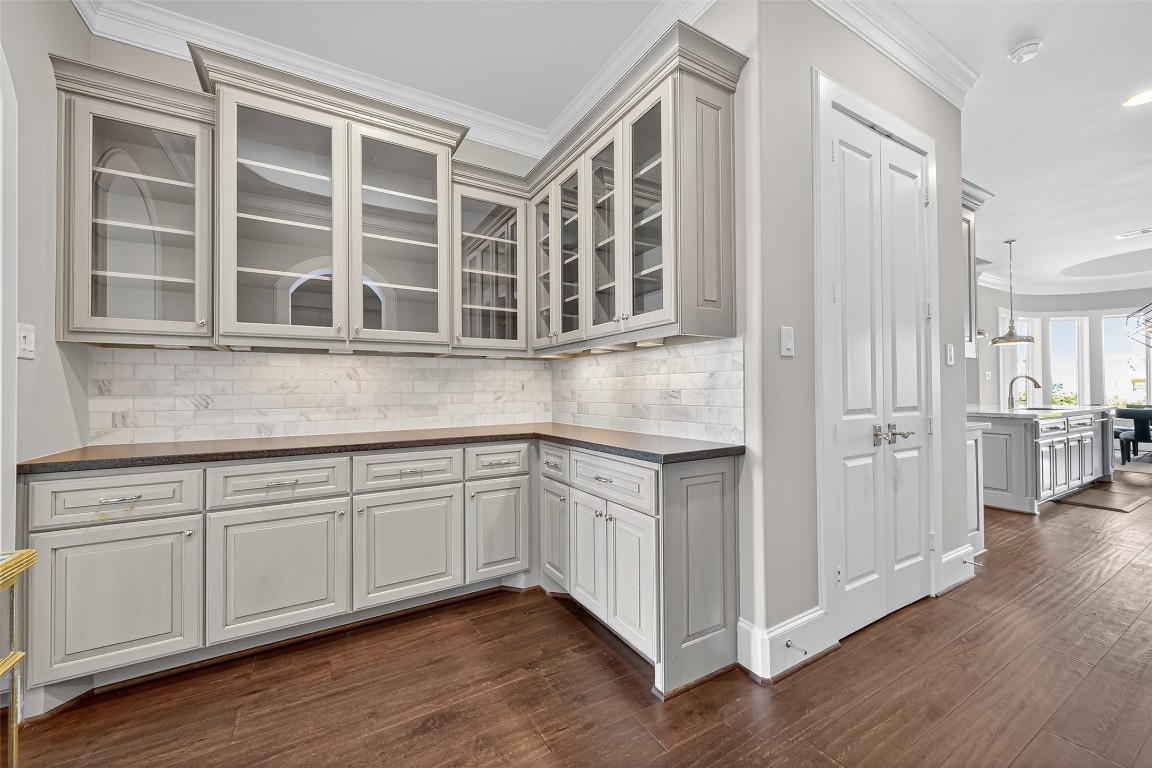 6806 West Warwick Lake Lane Spring, TX 77389 - Photo 24 of 50 Another view of butlers pantry