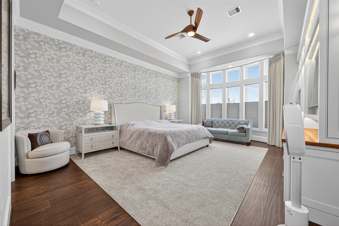 6806 West Warwick Lake Lane Spring, TX 77389 - Photo 35 of 50 Primary Bedroom overlooking the pool and lake.