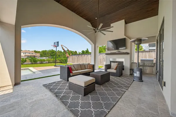 $1,764,999 | 6806 West Warwick Lake Lane, Spring, TX 77389
