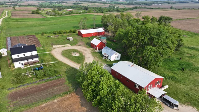 $379,900 | 16325 351st Avenue, Harmony, MN 55939