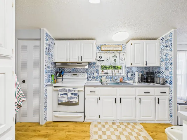 $235,750 | 403 Northeast 8th Avenue, Okeechobee, FL 34972