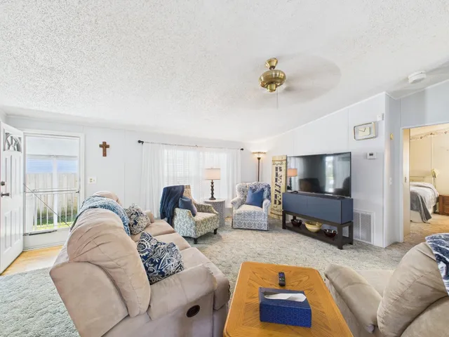 $235,750 | 403 Northeast 8th Avenue, Okeechobee, FL 34972