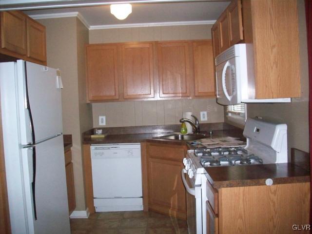 802 Maple Road Hellertown, PA 18055 - Photo 8 of 11 Gallery Image 8
