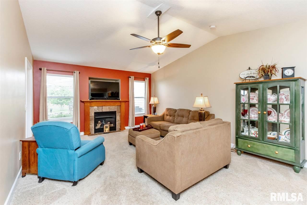 1715 Springbrook Court DeWitt, IA 52742 - Photo 3 of 20 Gallery Image 3