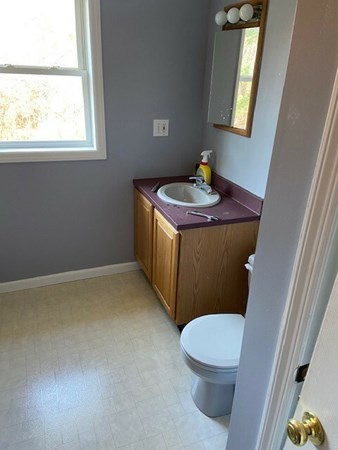 184 Podunk Road Sturbridge, MA 01566 - Photo 13 of 23 Gallery Image 13