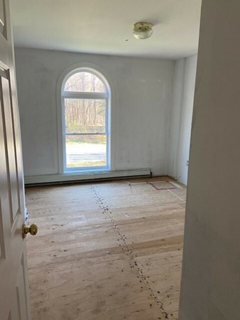 184 Podunk Road Sturbridge, MA 01566 - Photo 17 of 23 Gallery Image 17