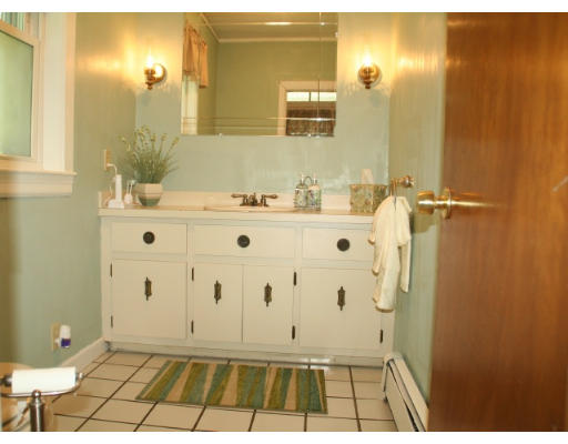 61 Emerson Road Winthrop, MA 02152 - Photo 11 of 14 Gallery Image 11