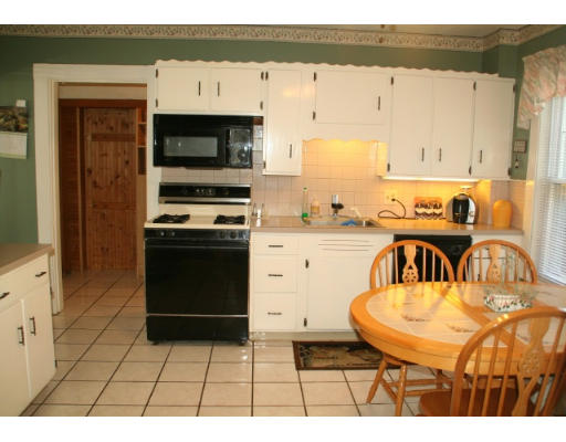 61 Emerson Road Winthrop, MA 02152 - Photo 8 of 14 Gallery Image 8