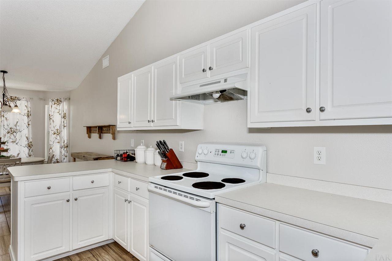 5957 Ridgeview Drive Milton, FL 32570 - Photo 14 of 33 Gallery Image 14