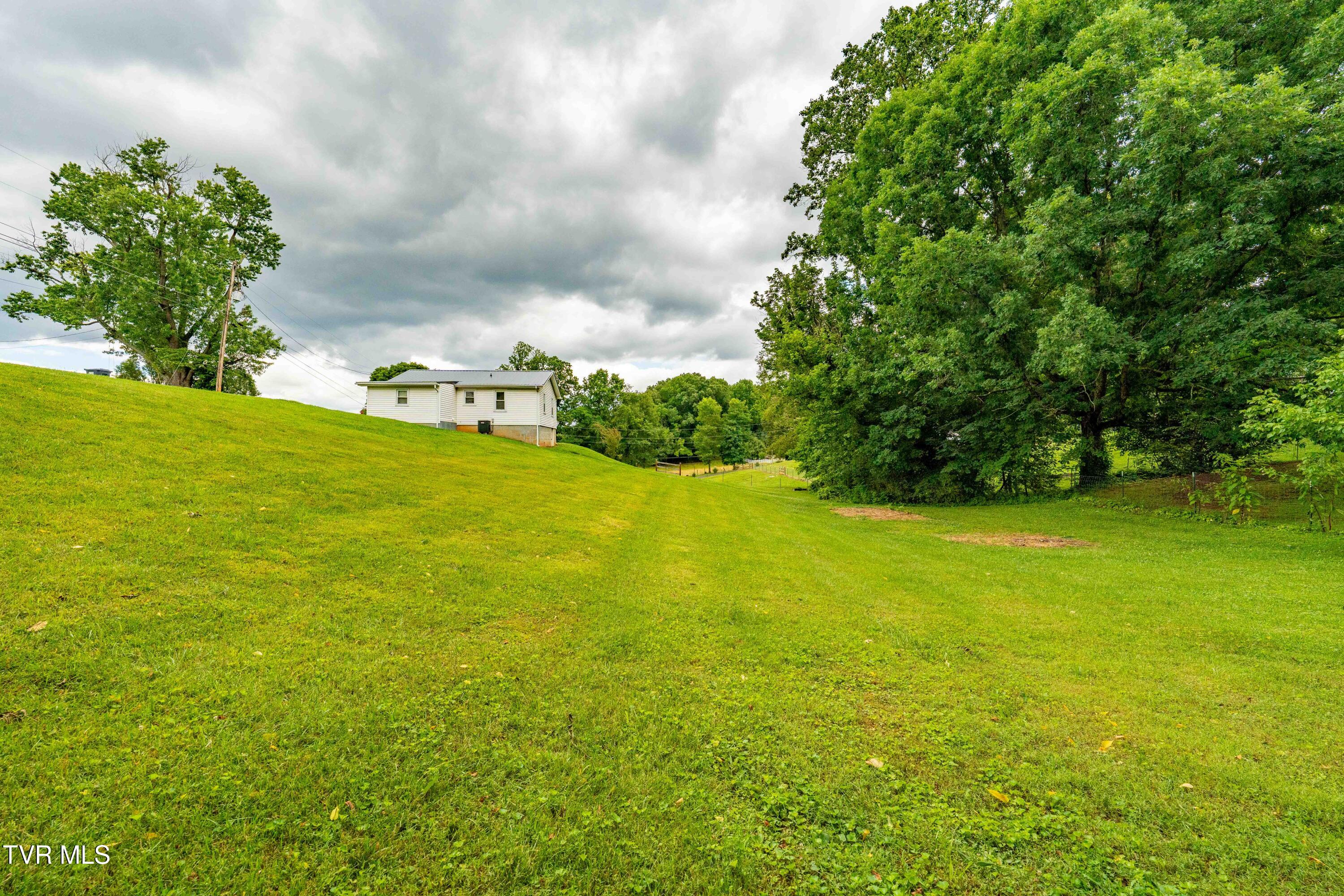 147 Fox Road Johnson City, TN 37601 - Photo 50 of 59 147 Fox road (42 of 59)