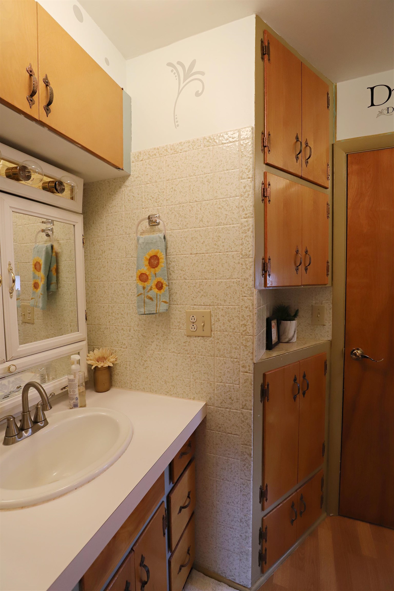 7461 North State Road Davison, MI 48423 - Photo 14 of 34 50138201-30a427dc-b1aa-43c8-ab4c-a64ad4cf5101.JPG