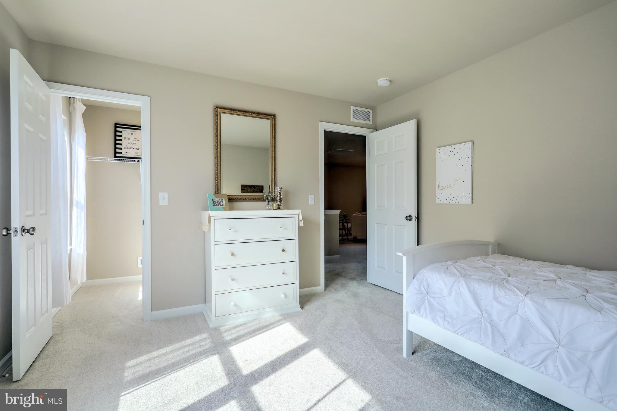154 Ore Bank Road Dillsburg, PA 17019 - Photo 33 of 64 Photo similar to home - Logan Meadows model home.