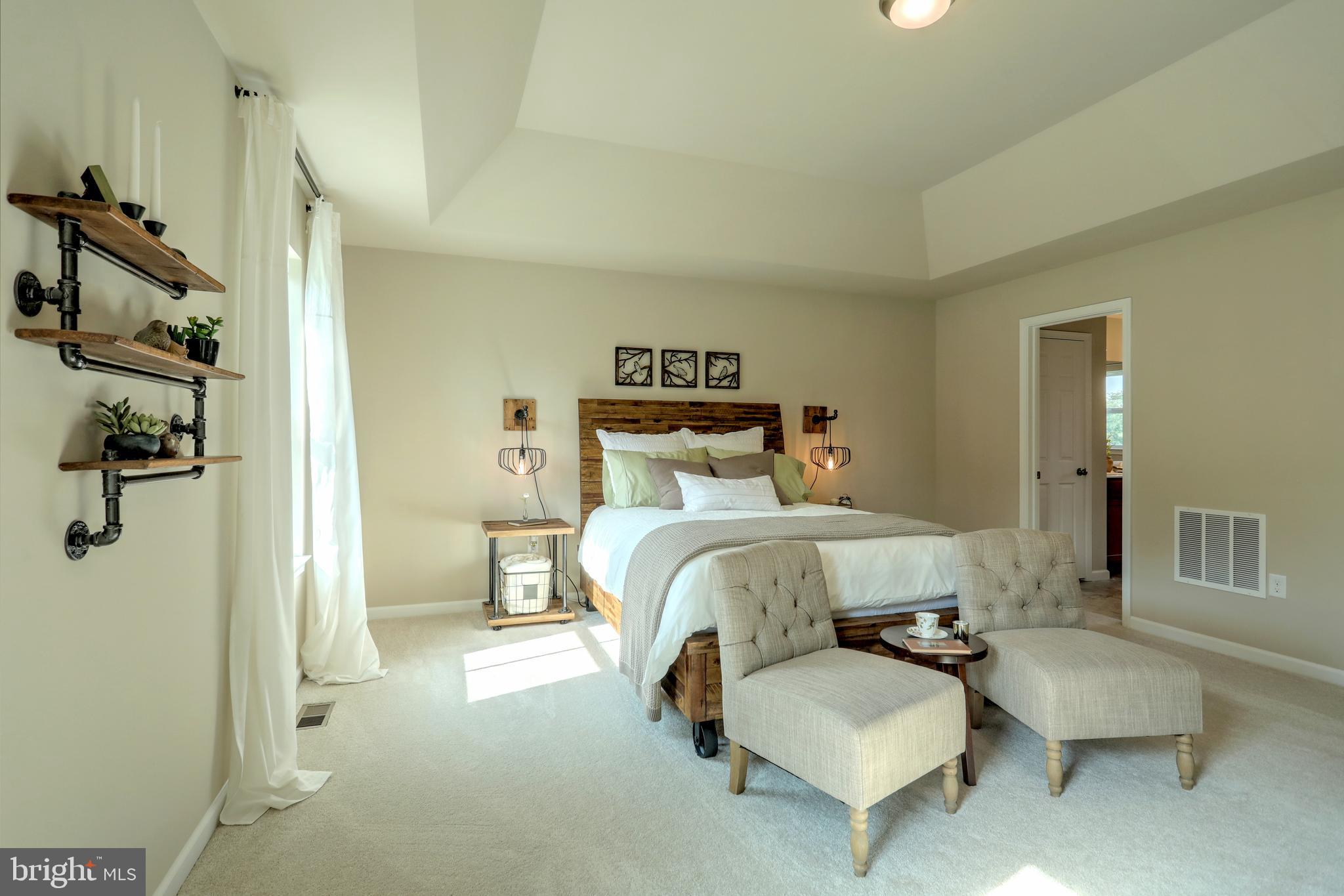 154 Ore Bank Road Dillsburg, PA 17019 - Photo 45 of 64 Photo similar to home - Logan Meadows model home.