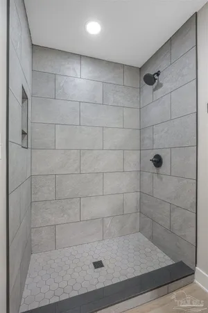 $1,895 | 721 West Jordan Street, Pensacola, FL 32501