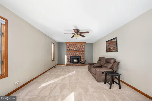 $599,000 | 4 Garfield Street, Stafford, VA 22556