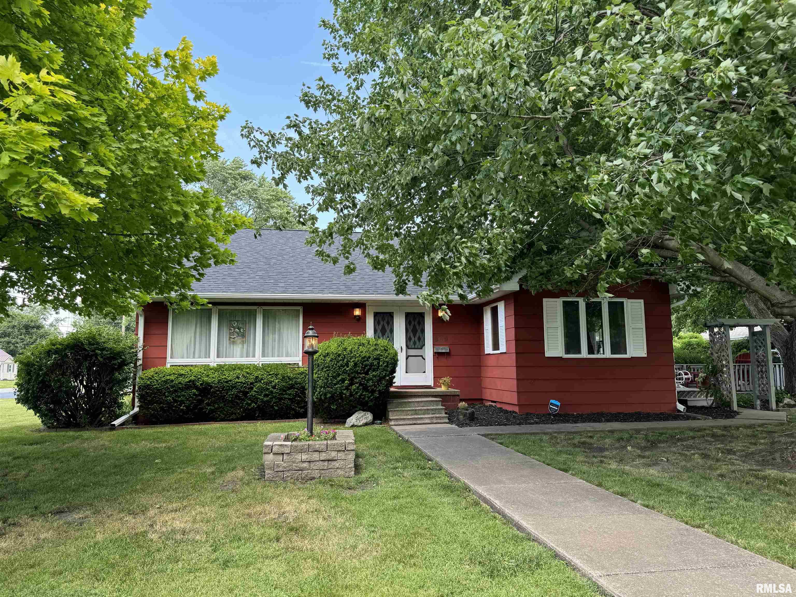 809 Southwest 6th Street Aledo, IL 61231 - Photo 1 of 30 Gallery Image 1