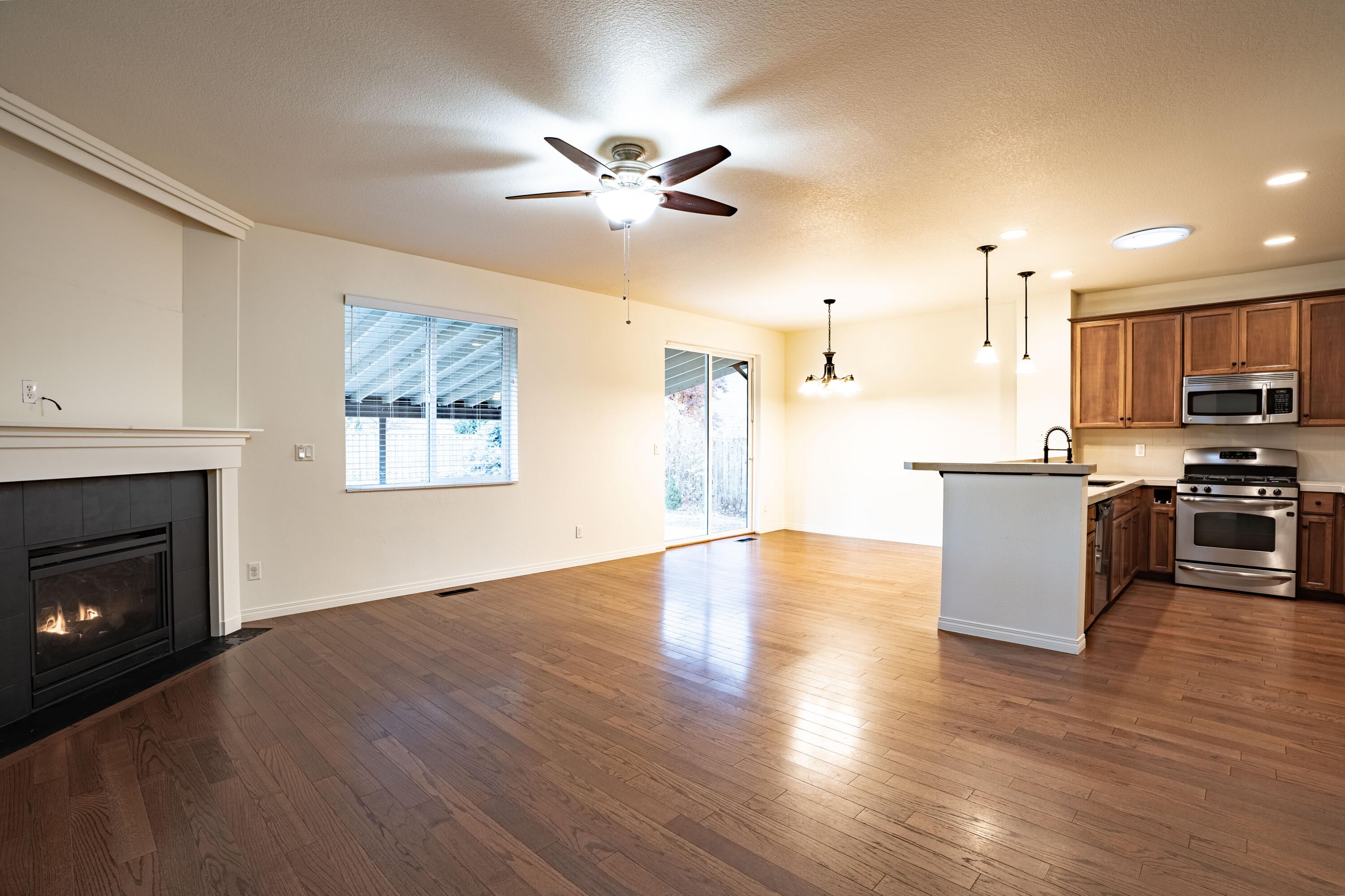 2953 Southwest 50th Street Redmond, OR 97756 - Photo 23 of 32 DSC01935-HDR