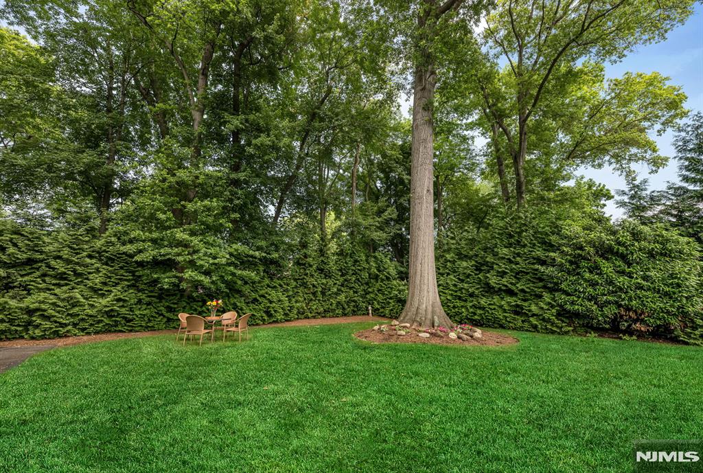 101 Ardmore Road Ho-Ho-Kus, NJ 07423 - Photo 30 of 35