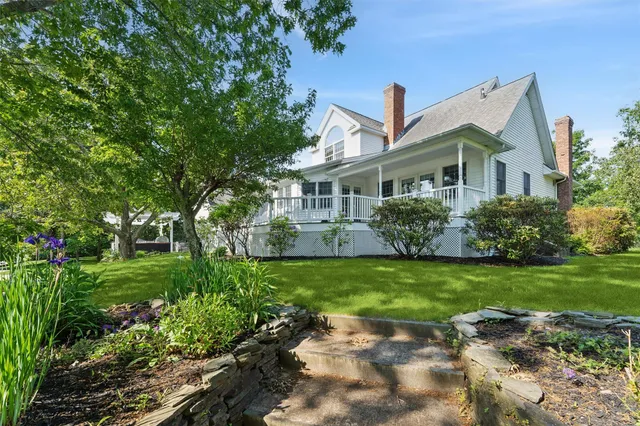 $1,899,000 | 284 Royal Avenue, Flanders, NY 11901