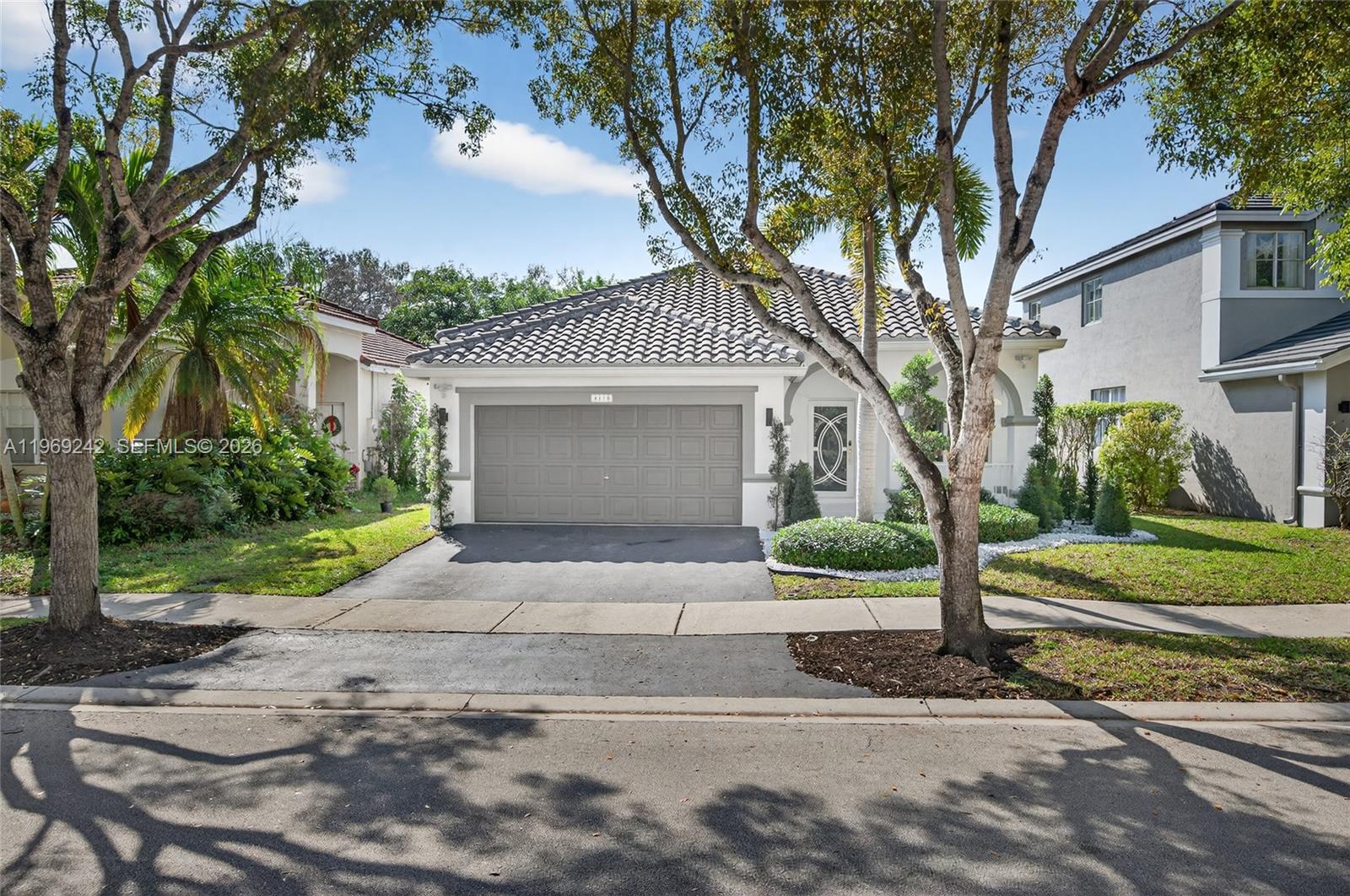 4115 Sabal Ridge Circle Weston, FL 33331 - Photo 2 of 43