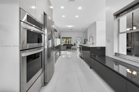 $795,000 | 4115 Sabal Ridge Circle, Weston, FL 33331