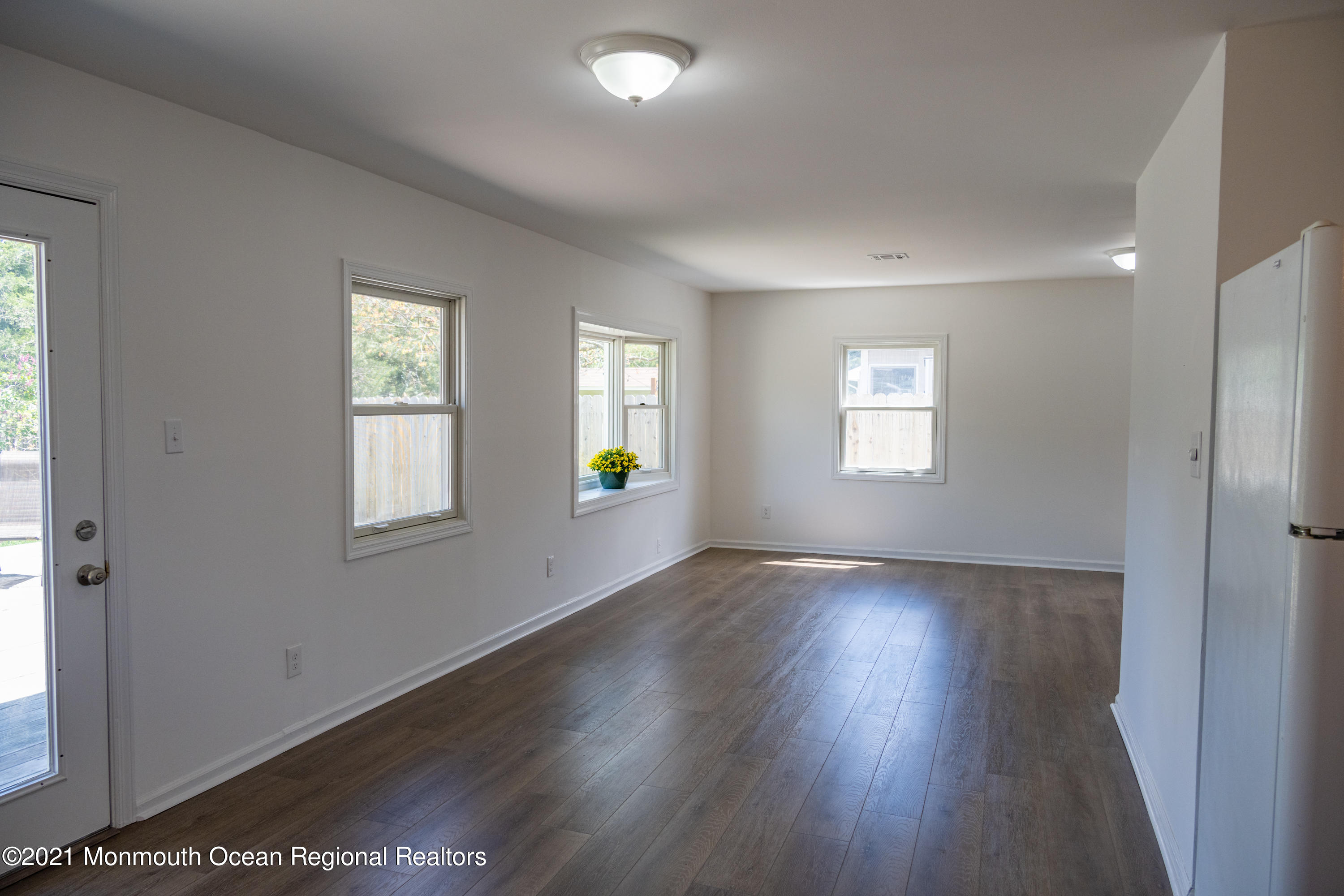 1536 Dorset Dock Road Point Pleasant, NJ 08742 - Photo 14 of 31 Dinning/Living