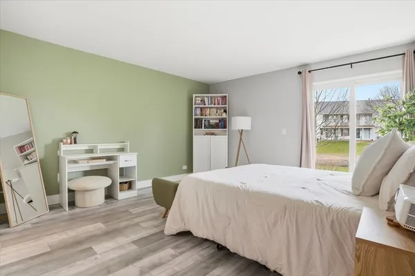 $279,900 | 7 Adams Court, Unit A, Streamwood, IL 60107