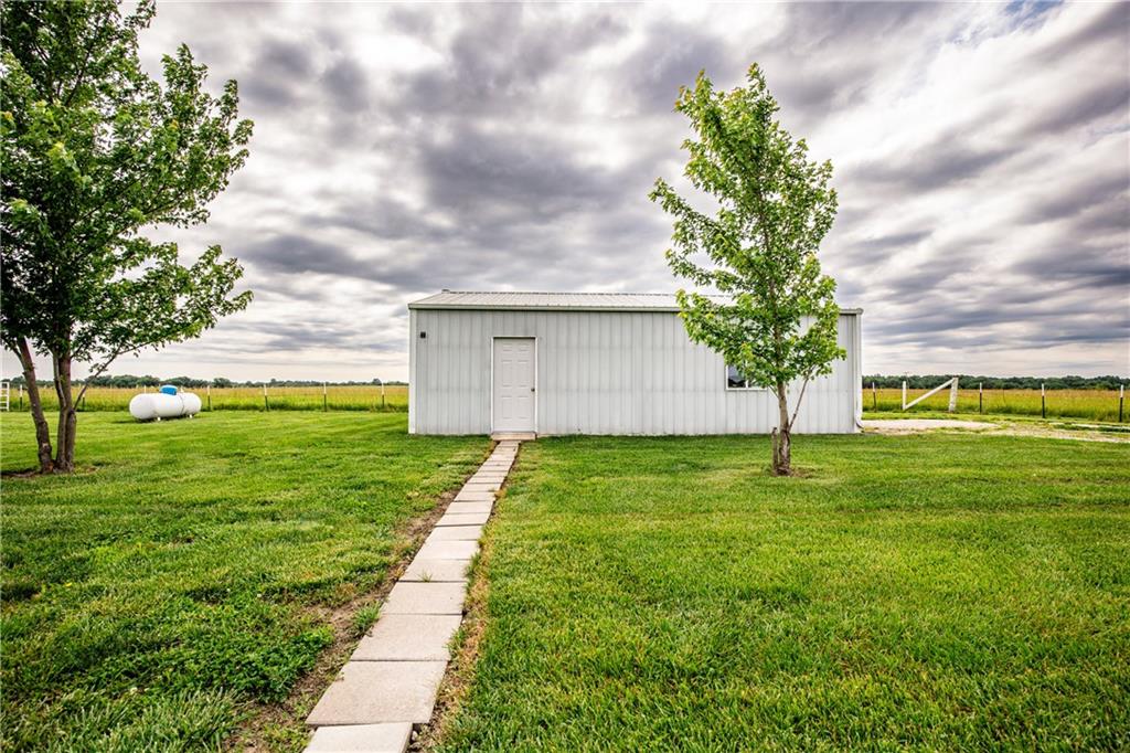 22176 East 1100th Road Pleasanton, KS 66075 - Photo 17 of 60