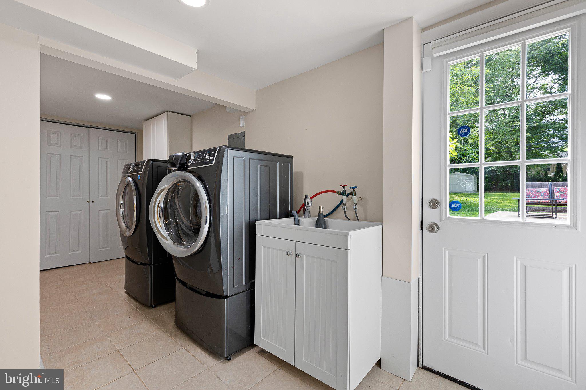 1233 Crestover Road Wilmington, DE 19803 - Photo 20 of 26 Laundry Room