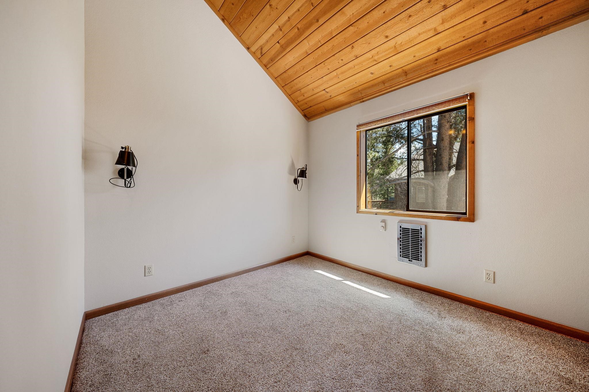 11443 Northwoods Boulevard, Unit B Truckee, CA 96161 - Photo 16 of 19