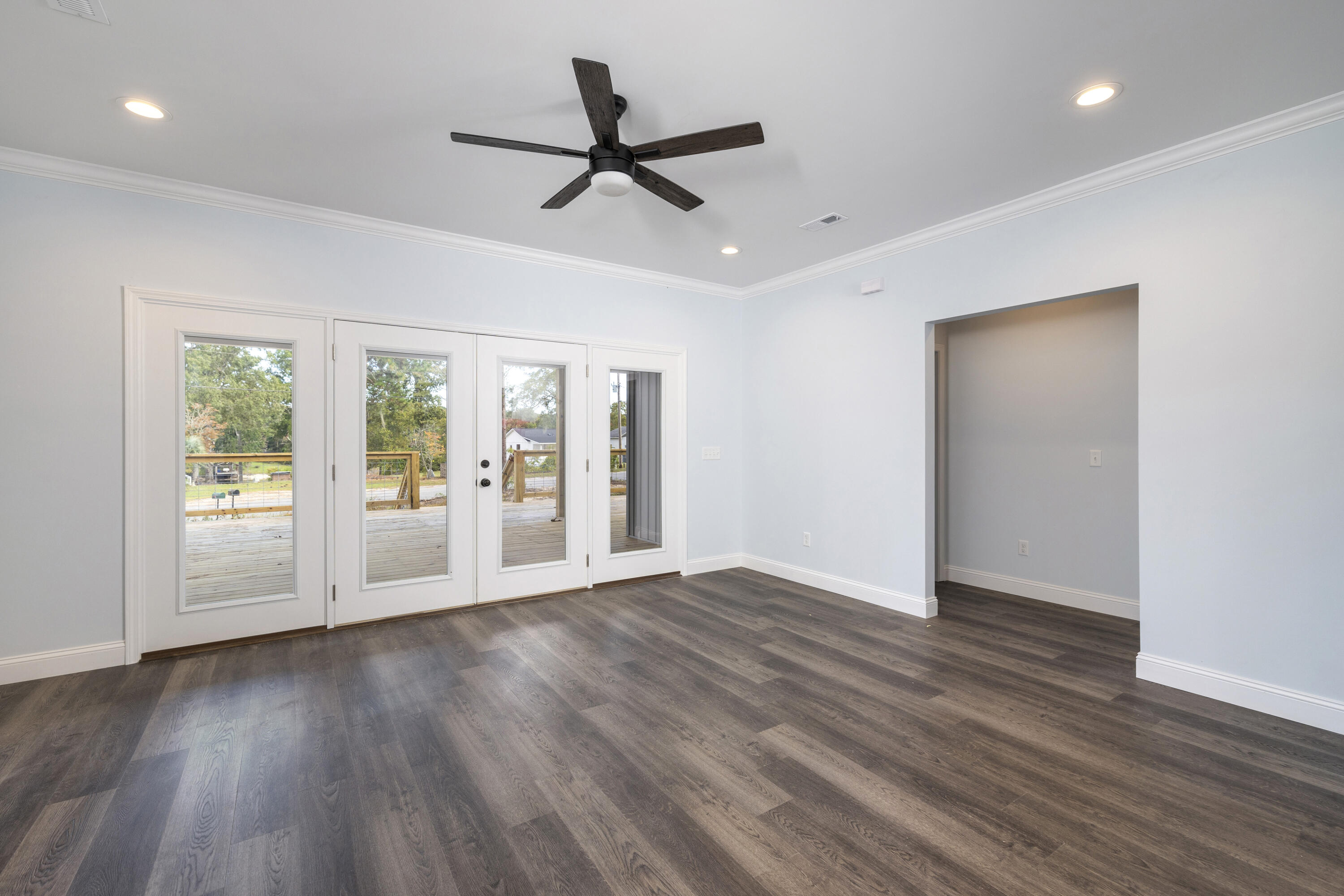 1229 Lemon Avenue Manning, SC 29102 - Photo 8 of 37 36