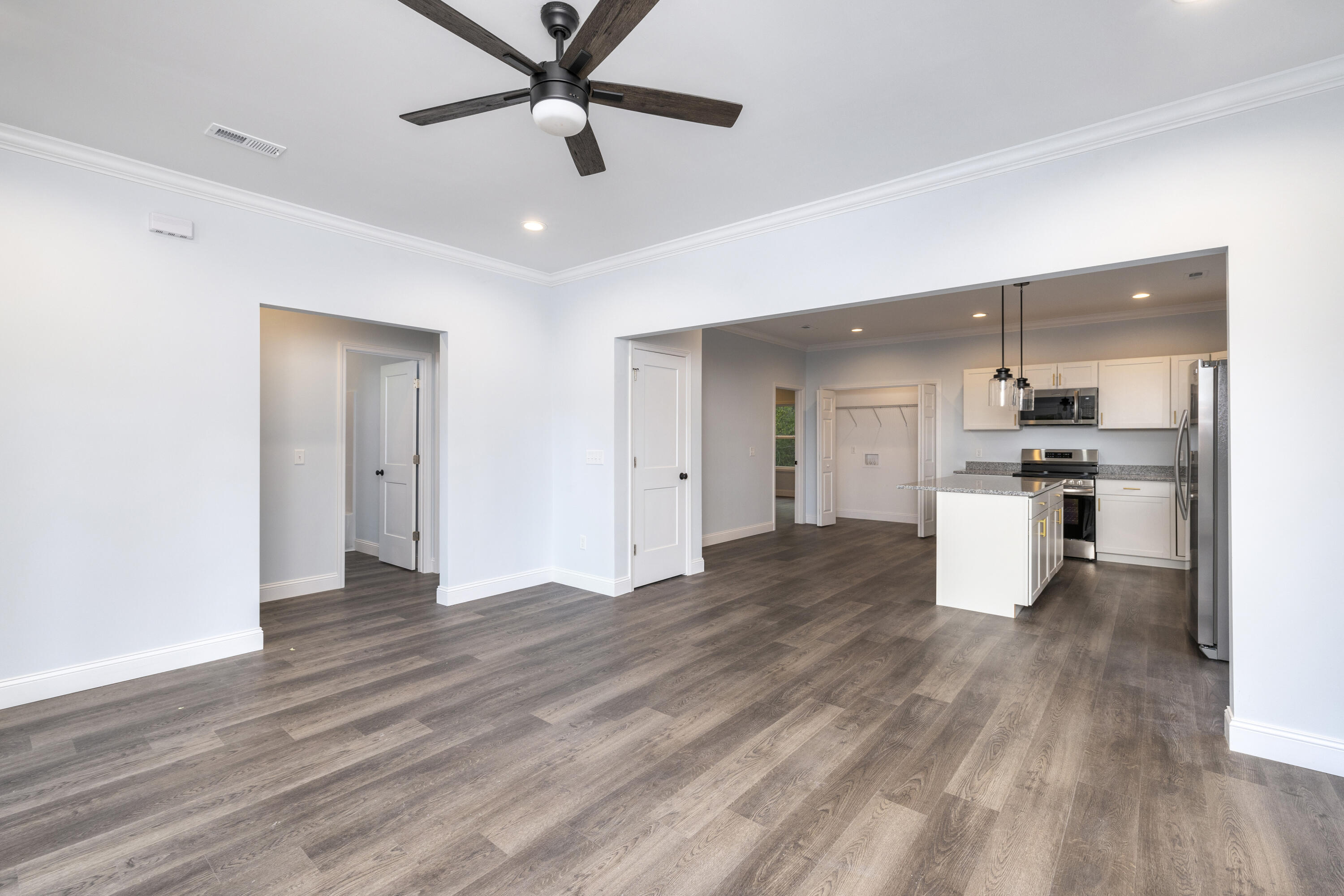 1229 Lemon Avenue Manning, SC 29102 - Photo 9 of 37 37