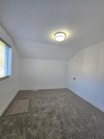 $190,000 | 130 10th Street North, Edmore, MI 48829