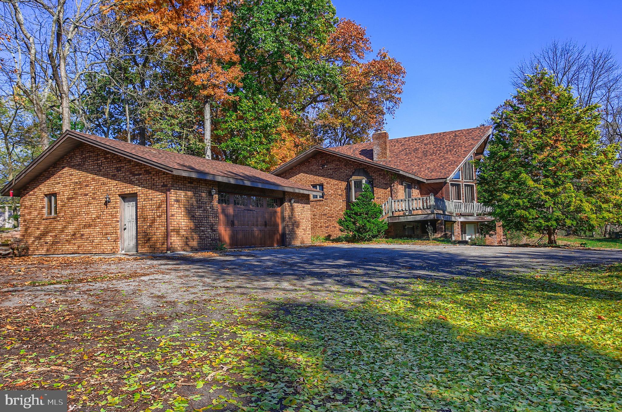 415 Butter Road York, PA 17404 - Photo 8 of 66 3 car oversized attached garage